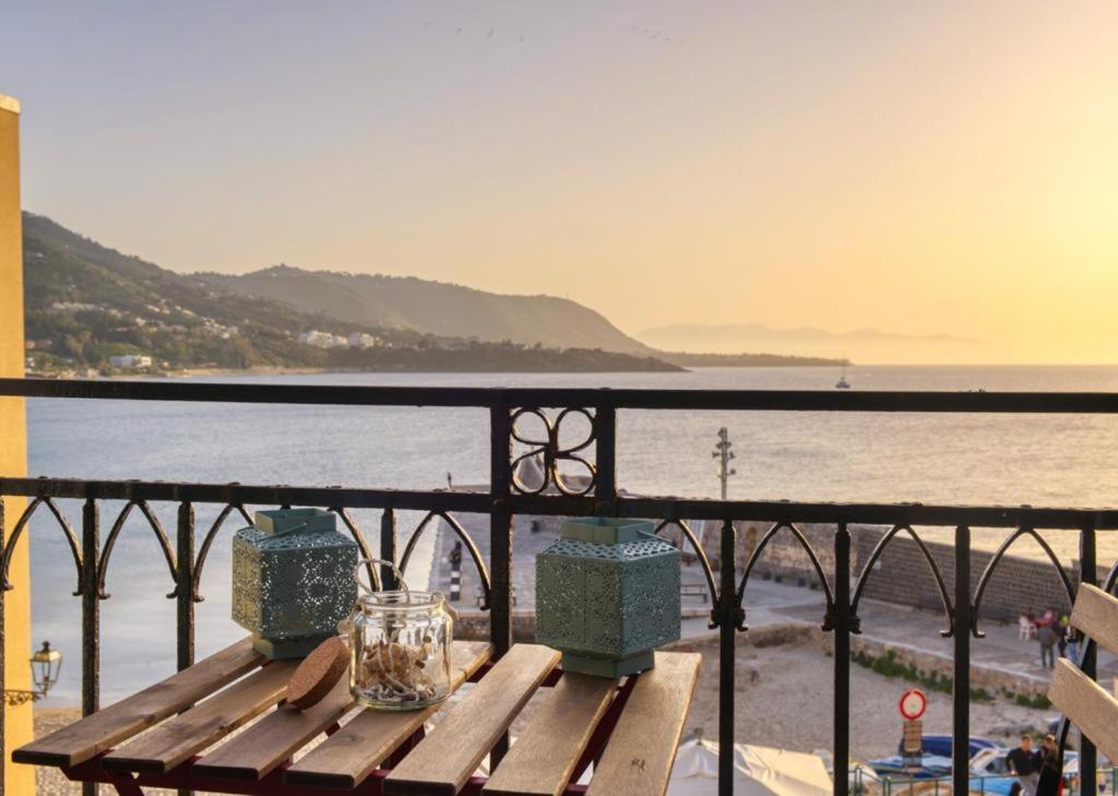 Devalu Casa Del Mare Lägenhet Cefalù Exteriör bild